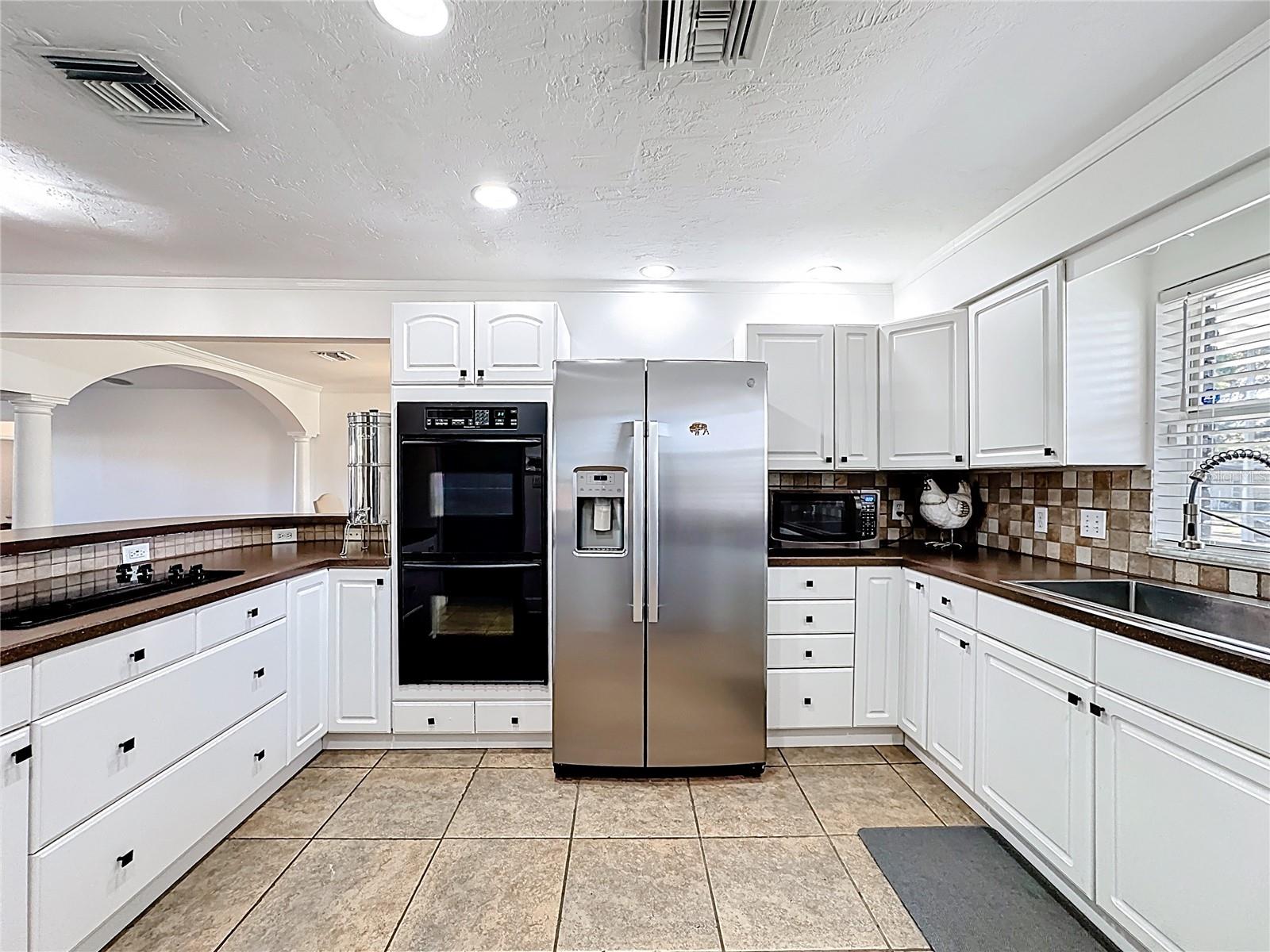 Image 6 of 59 For 3601 Neptune Drive