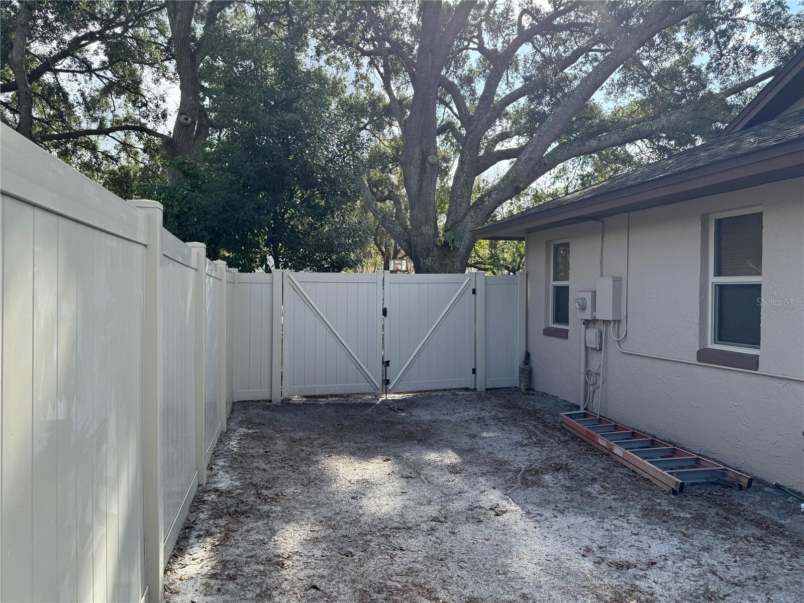 Image 27 of 35 For 8213 Lost Lake Drive