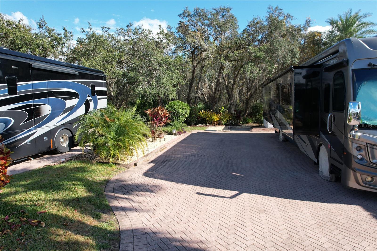 Image 8 of 43 For 2457 St George Drive