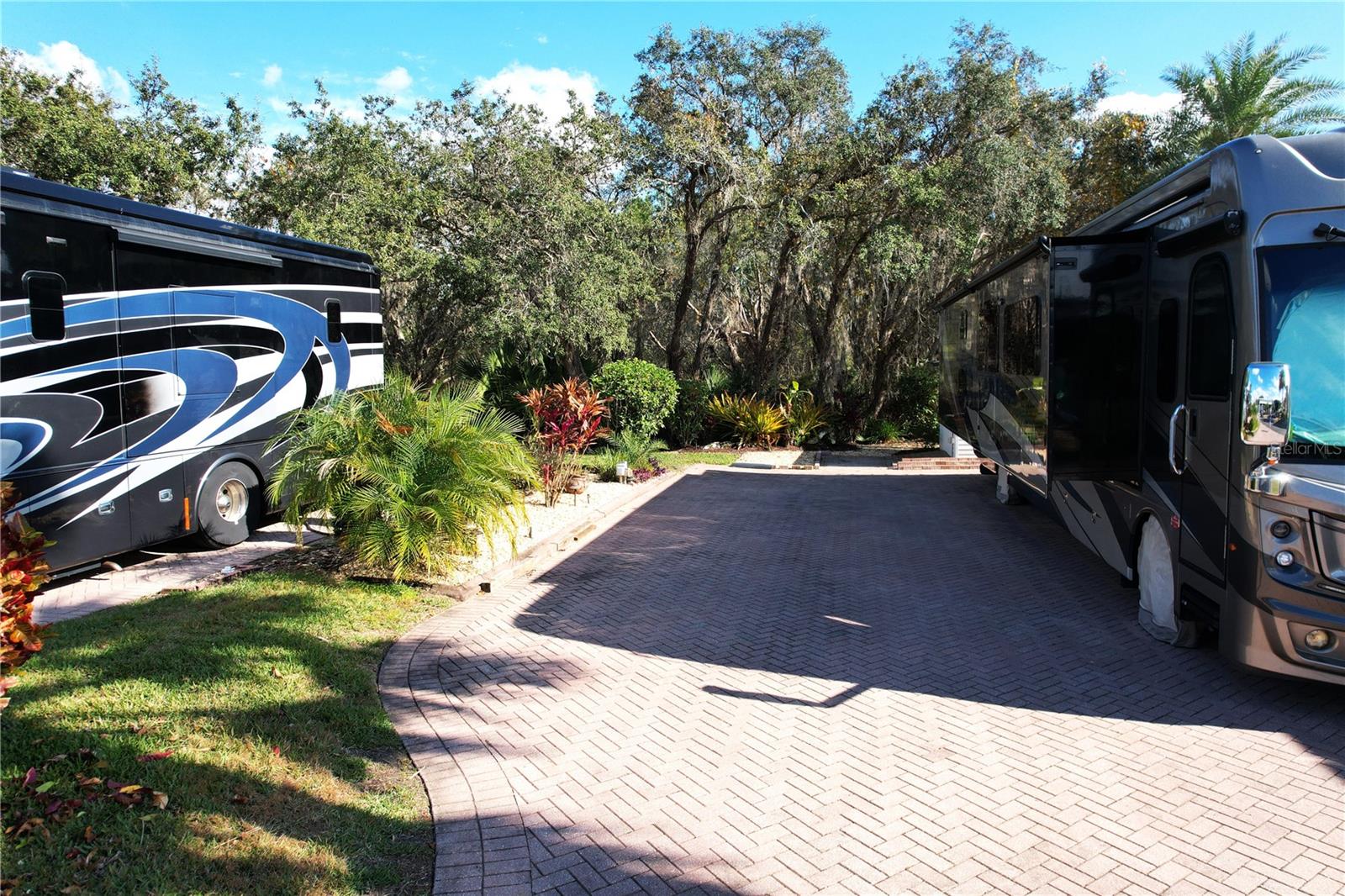 Image 9 of 43 For 2457 St George Drive