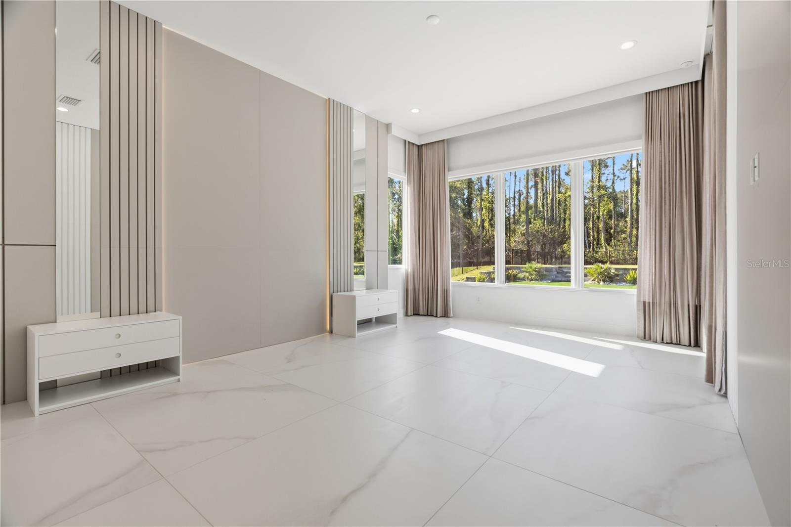 Image 32 of 95 For 15548 Pendio Drive