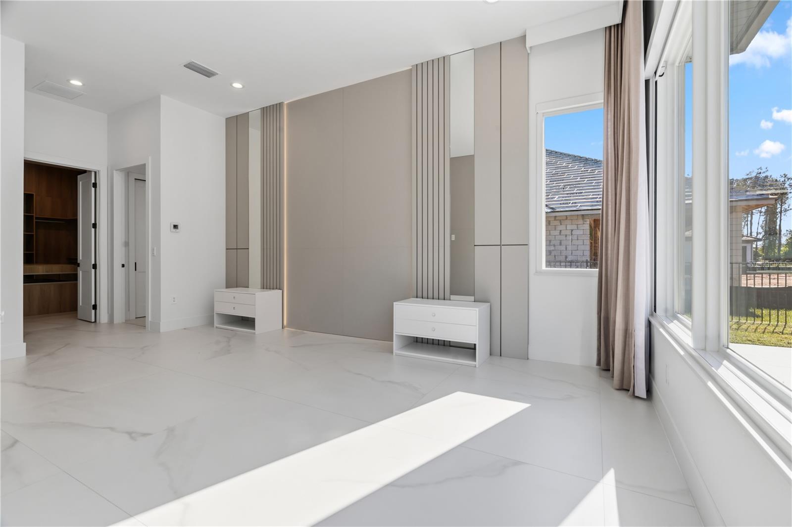 Image 33 of 95 For 15548 Pendio Drive