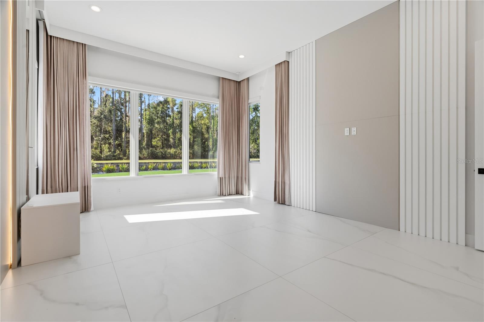 Image 35 of 95 For 15548 Pendio Drive