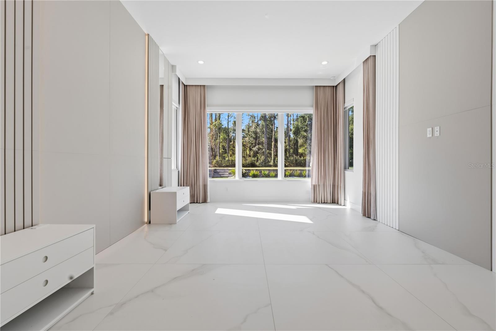 Image 43 of 95 For 15548 Pendio Drive