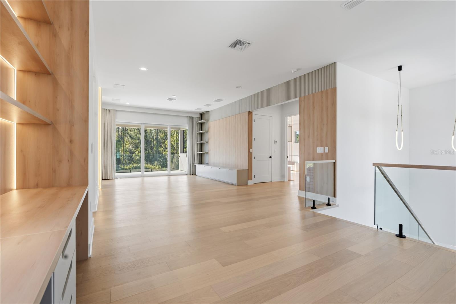 Image 49 of 95 For 15548 Pendio Drive