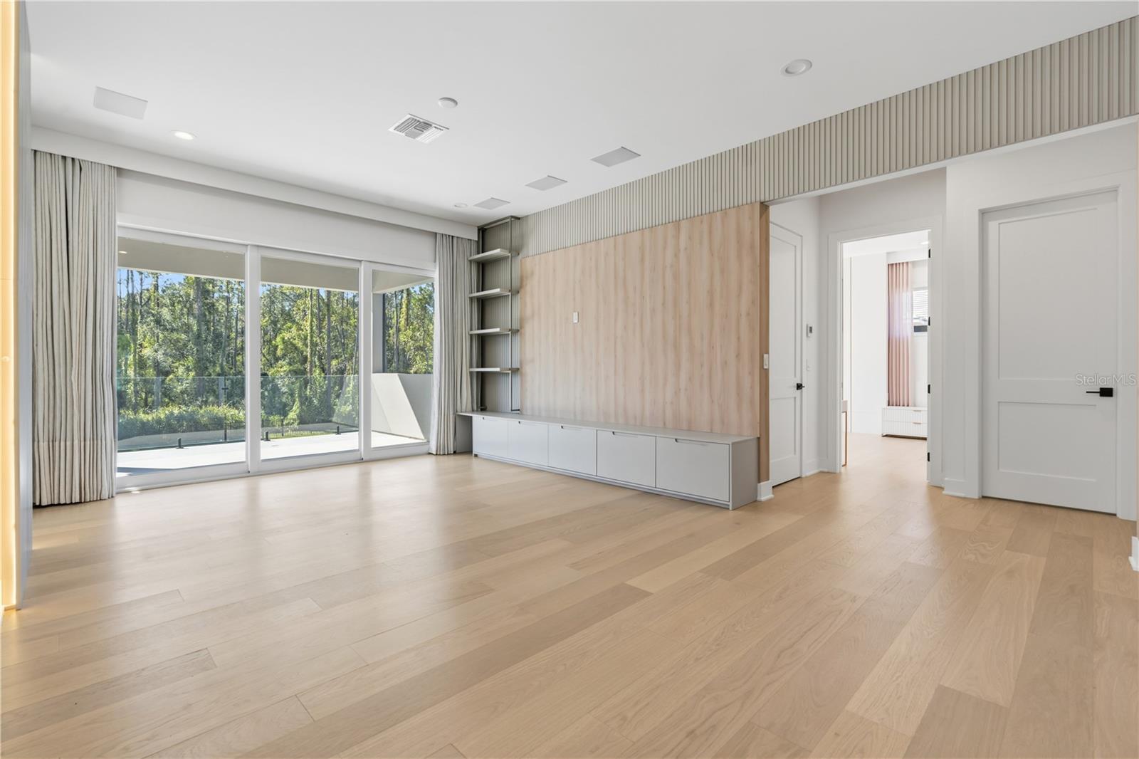 Image 50 of 95 For 15548 Pendio Drive