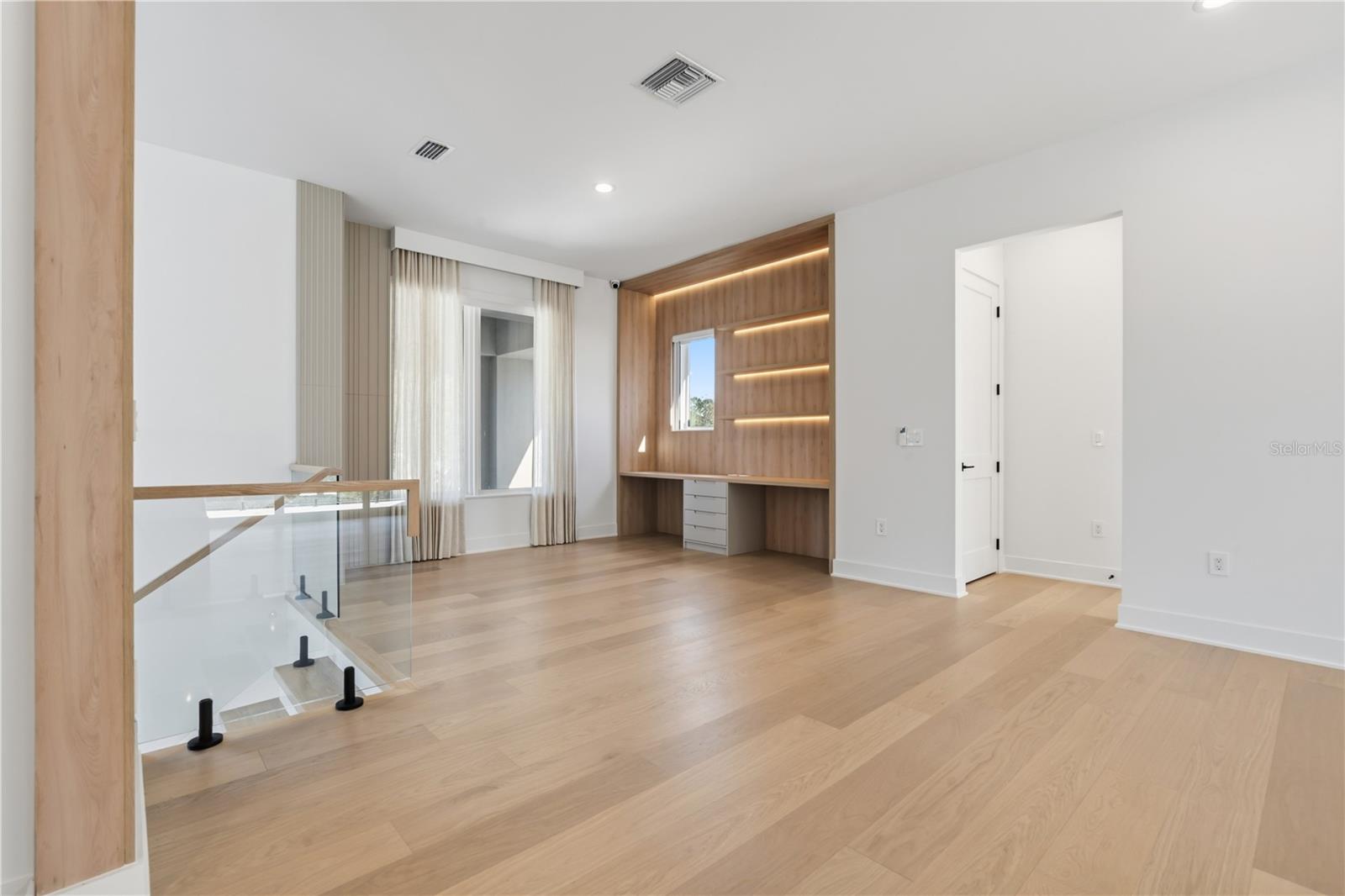 Image 56 of 95 For 15548 Pendio Drive