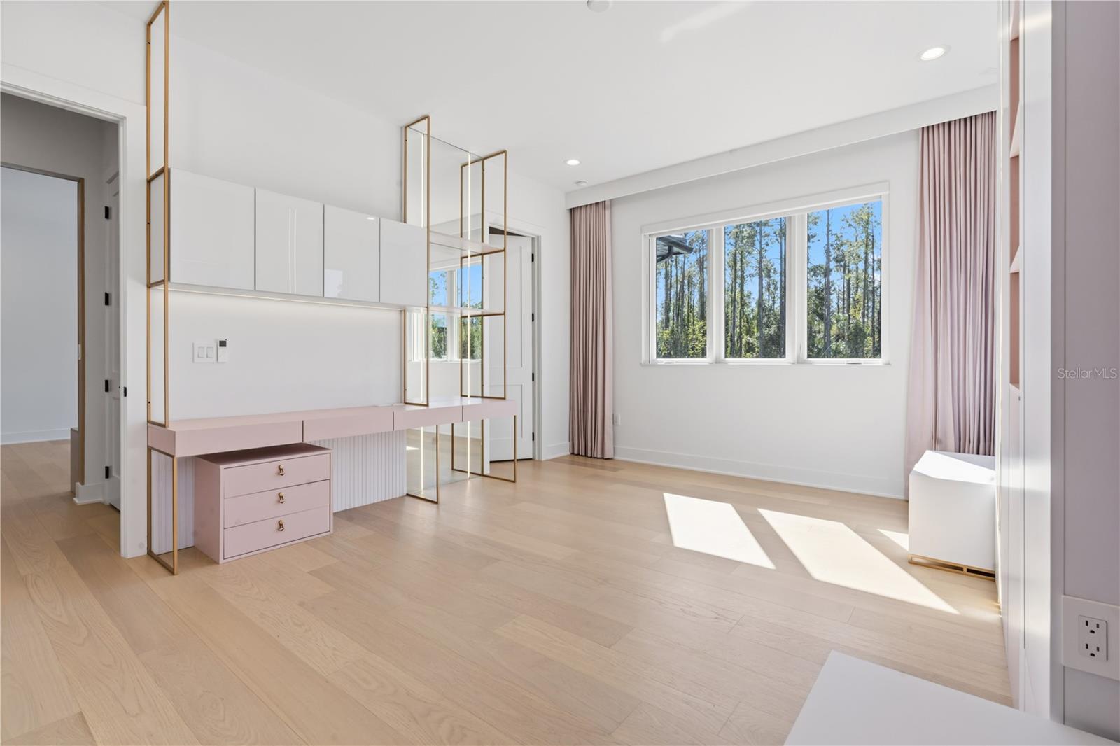 Image 58 of 95 For 15548 Pendio Drive