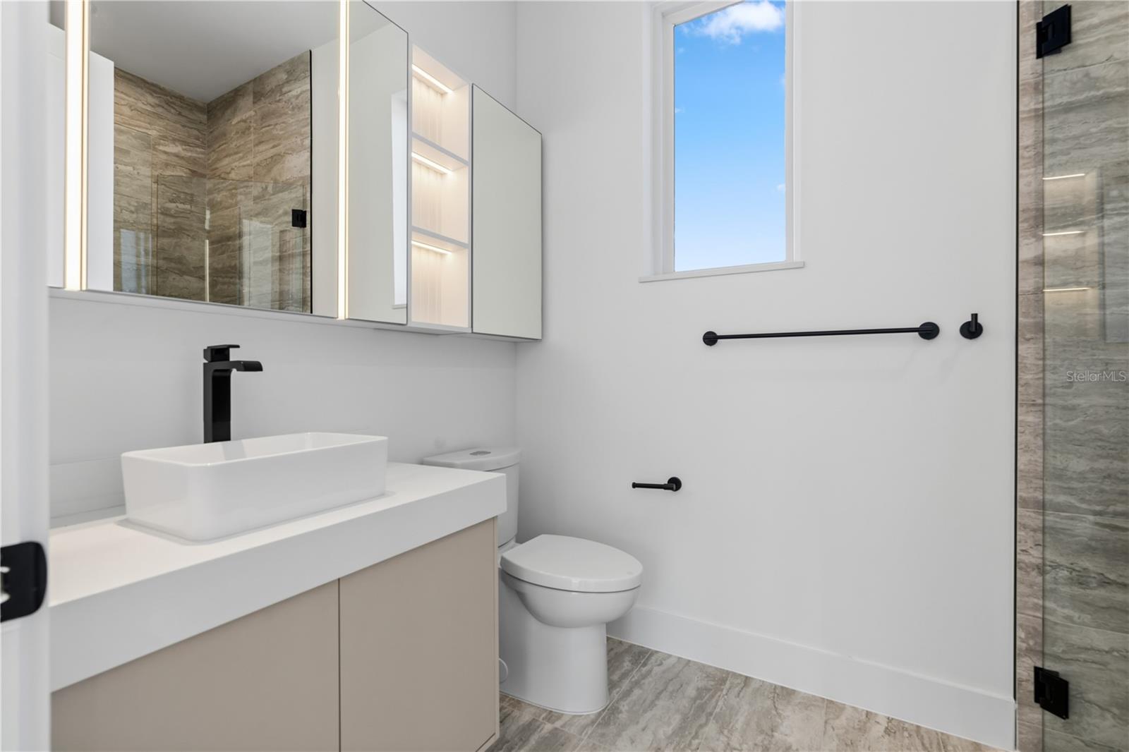 Image 60 of 95 For 15548 Pendio Drive