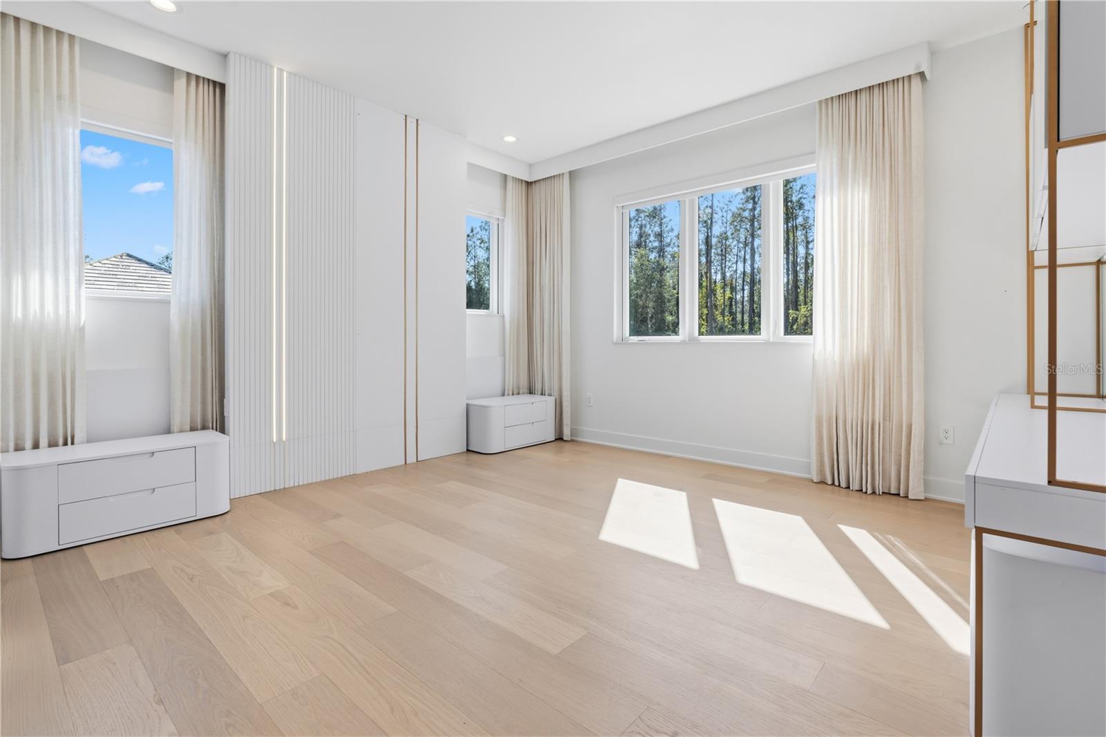 Image 61 of 95 For 15548 Pendio Drive