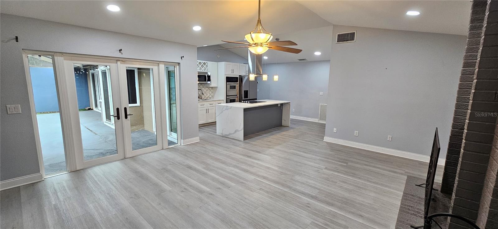 Image 5 of 14 For 5015 Nassau Circle 4