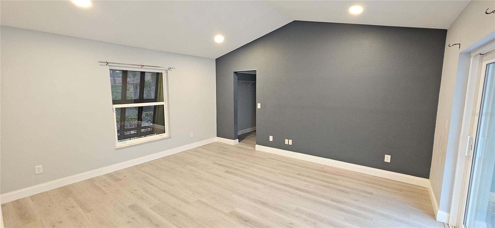 Image 6 of 14 For 5015 Nassau Circle 4