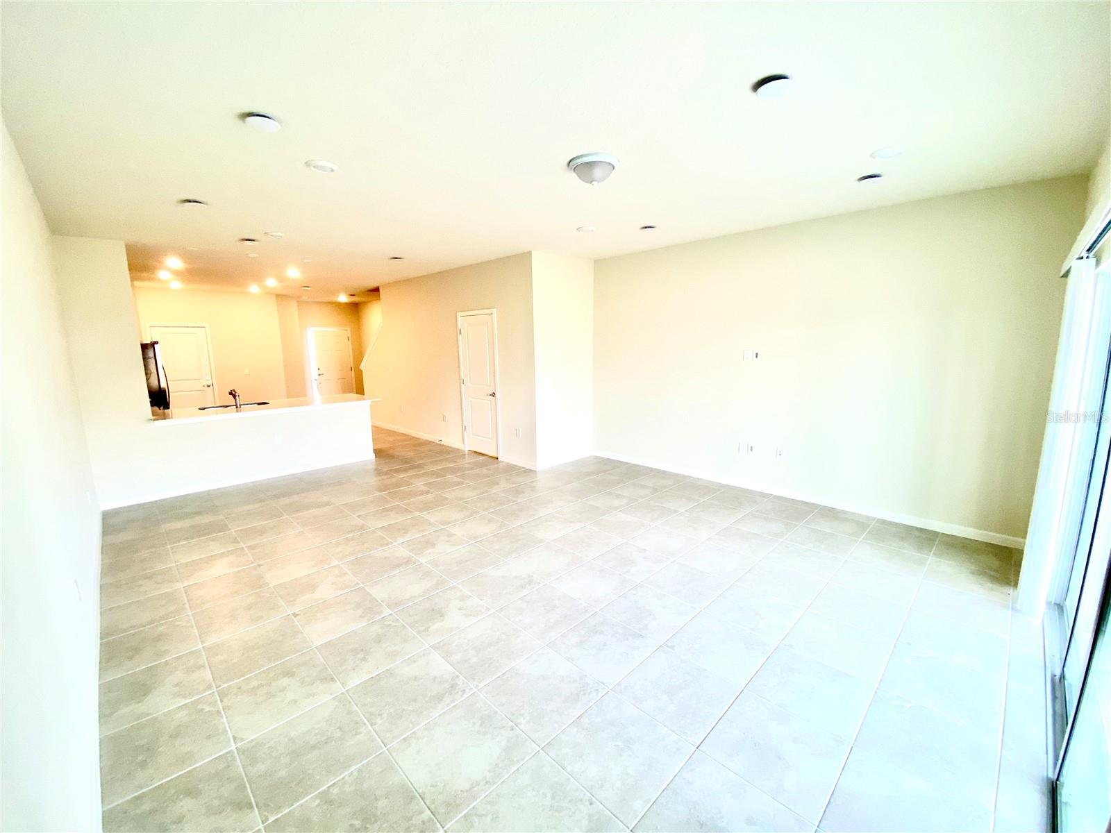 Image 11 of 21 For 2843 Stunning Avenue