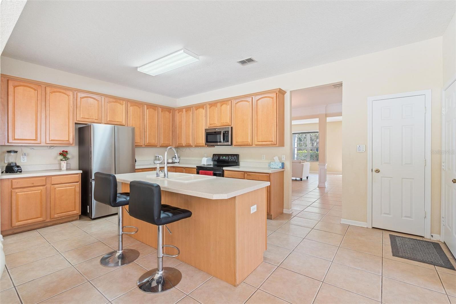 Image 13 of 47 For 8650 Abbotsbury Drive