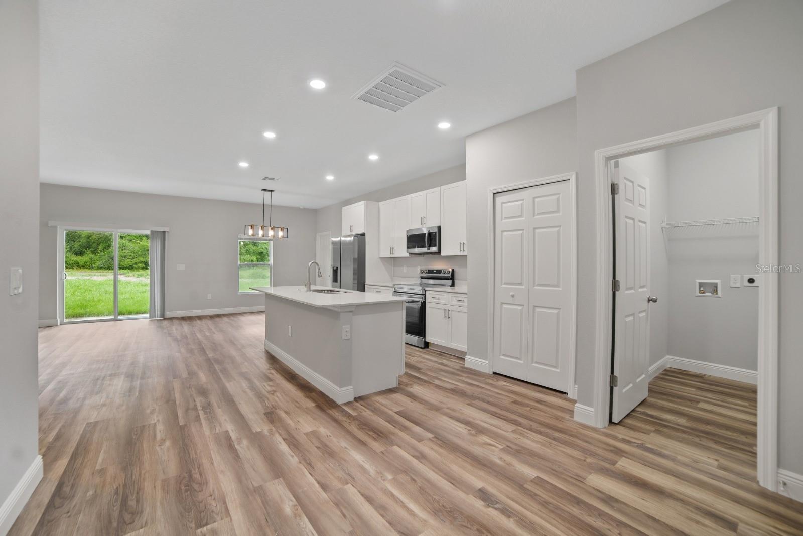 Image 4 of 21 For 2642 Magnolia Circle