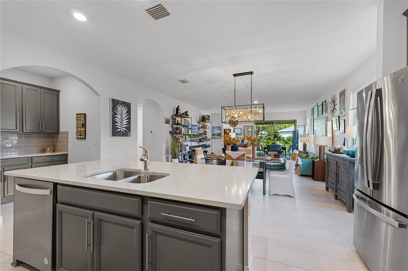 Image 9 of 27 For 2892 Monaghan Drive