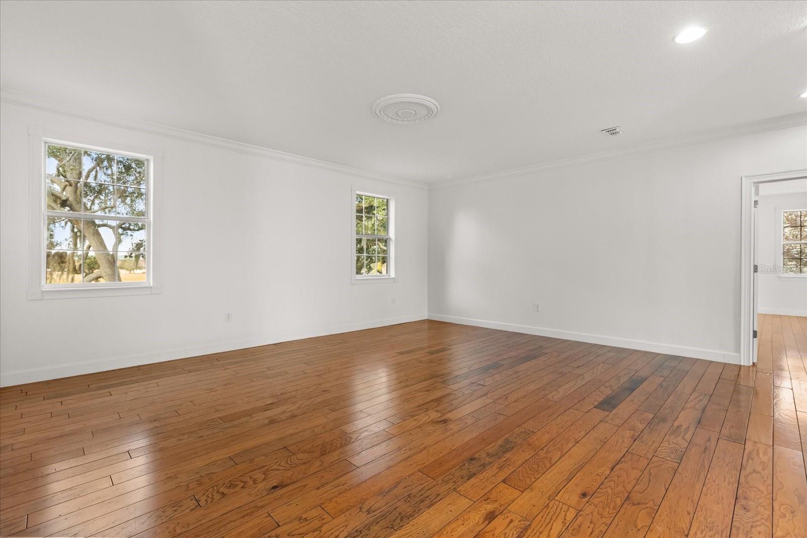 Image 20 of 48 For 308 Forest Haven Drive