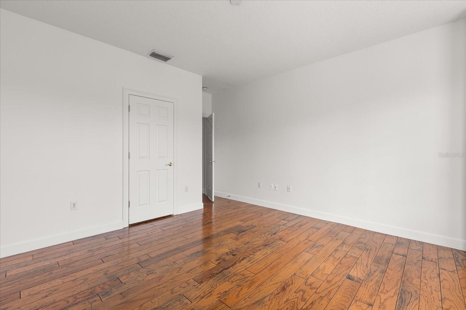 Image 23 of 48 For 308 Forest Haven Drive