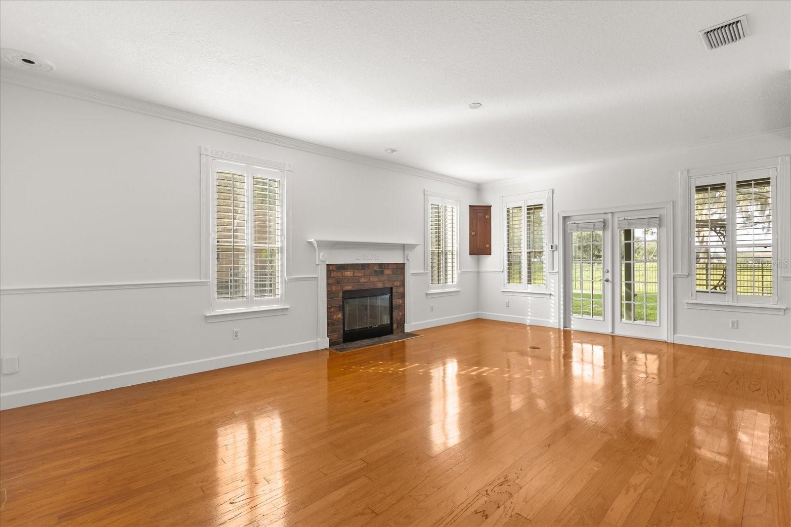 Image 7 of 48 For 308 Forest Haven Drive