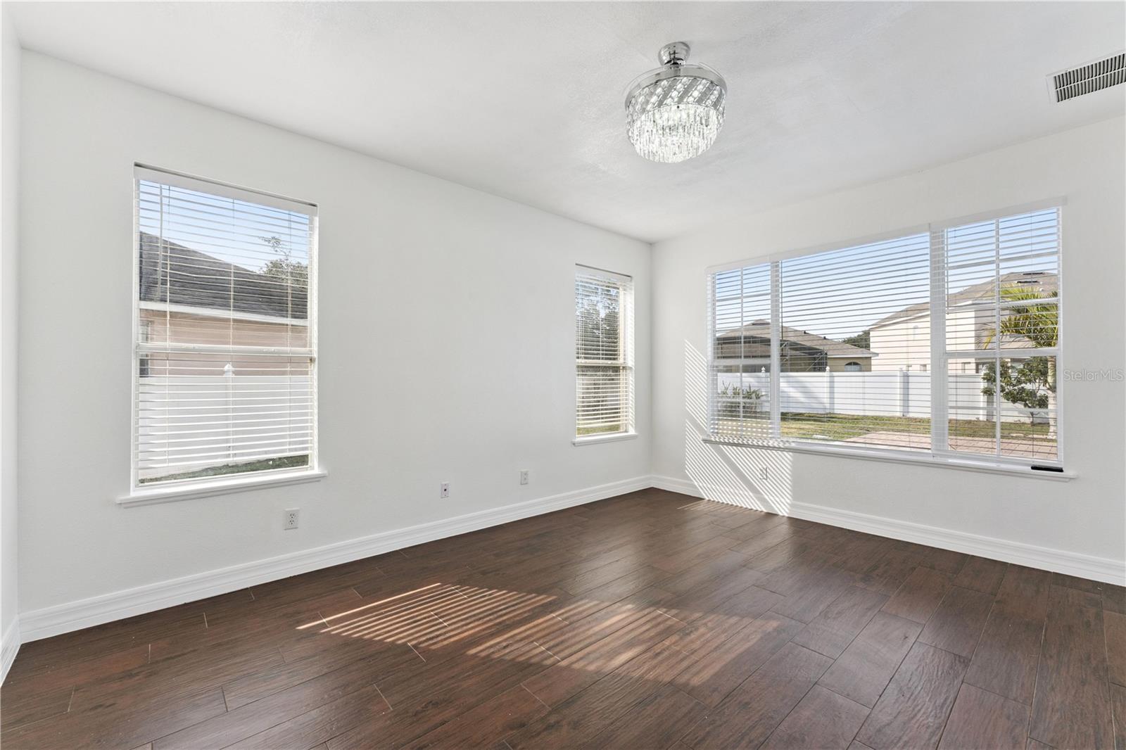 Image 17 of 37 For 14324 Fieldstone Lake Way