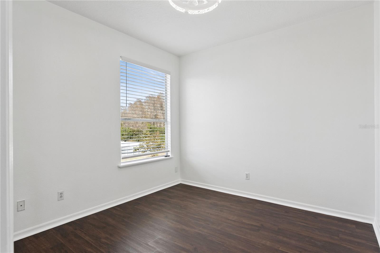 Image 22 of 37 For 14324 Fieldstone Lake Way