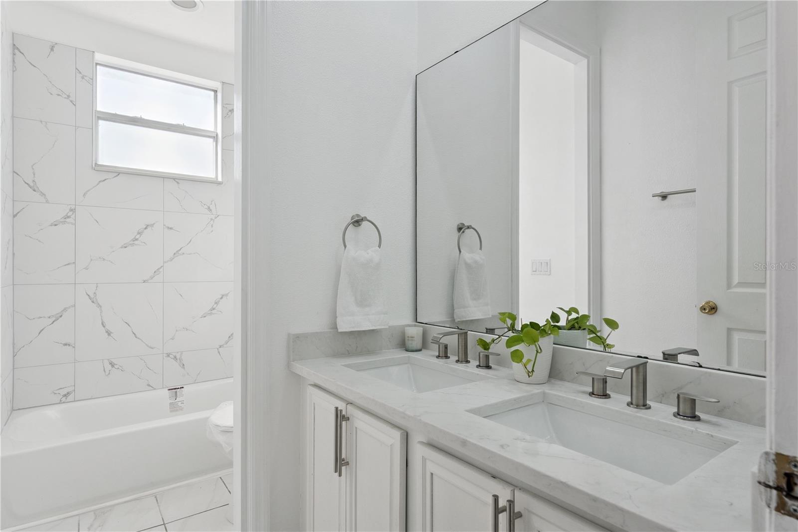 Image 32 of 37 For 14324 Fieldstone Lake Way