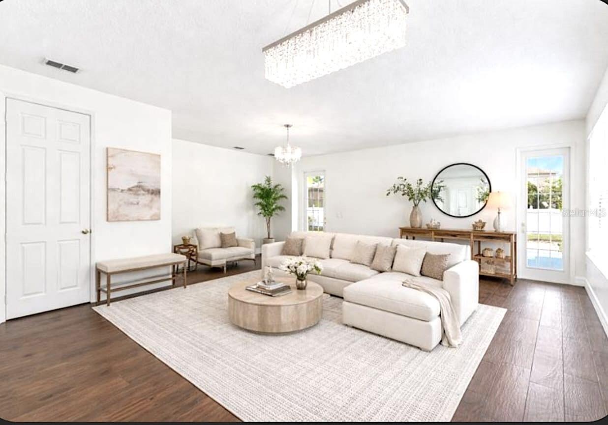 Image 7 of 37 For 14324 Fieldstone Lake Way