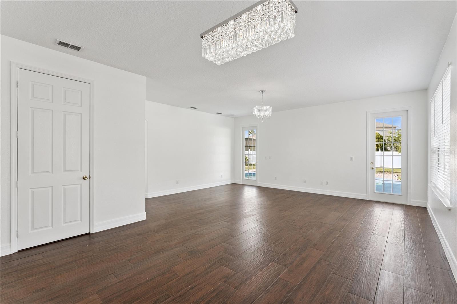 Image 8 of 37 For 14324 Fieldstone Lake Way