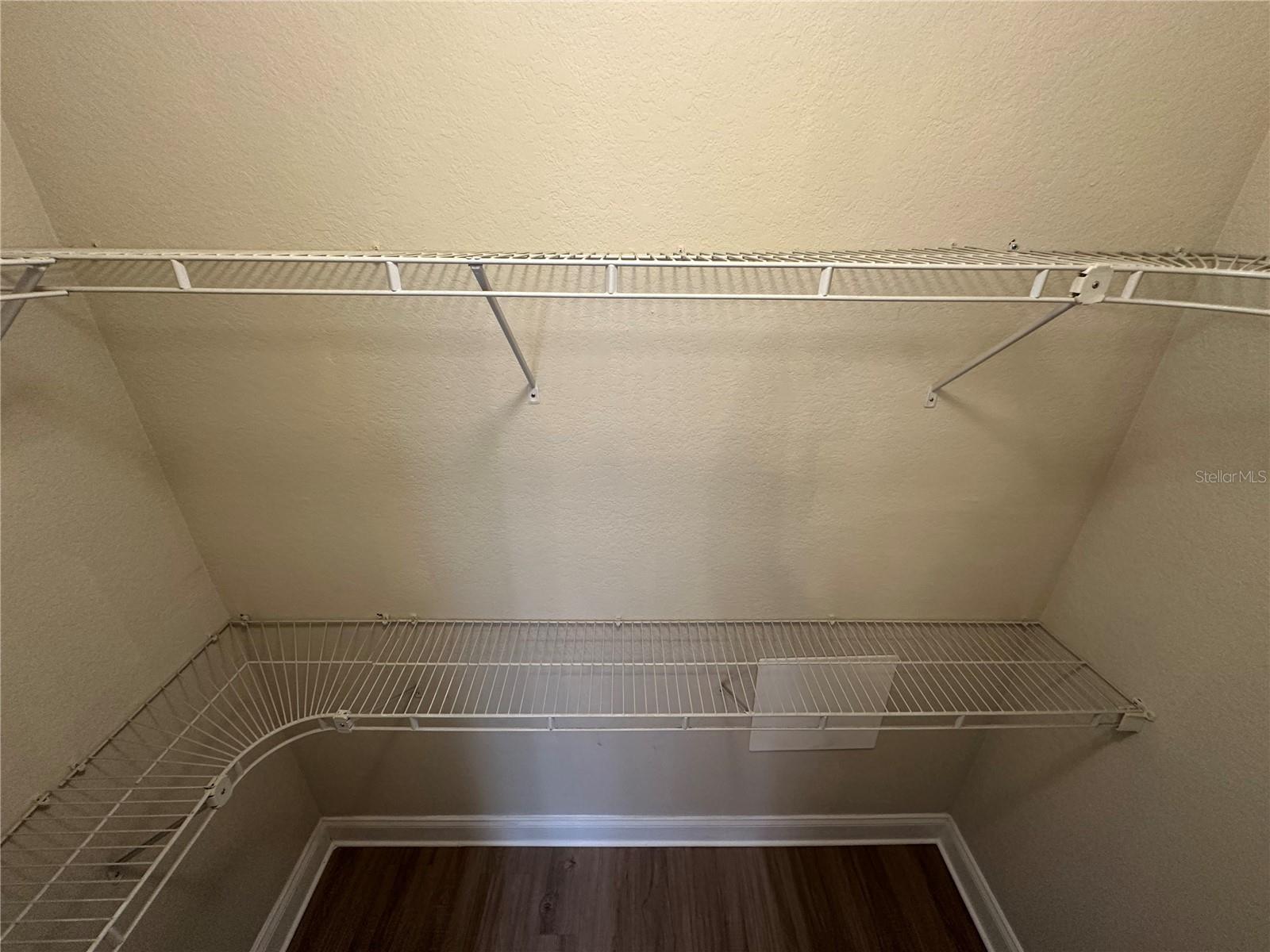 Image 11 of 18 For 860 Orange Avenue 212