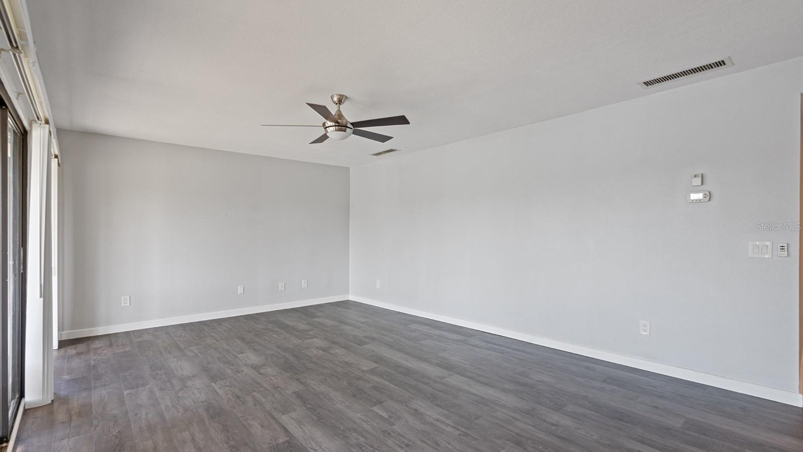 Image 23 of 35 For 670 Lake Villas Drive C