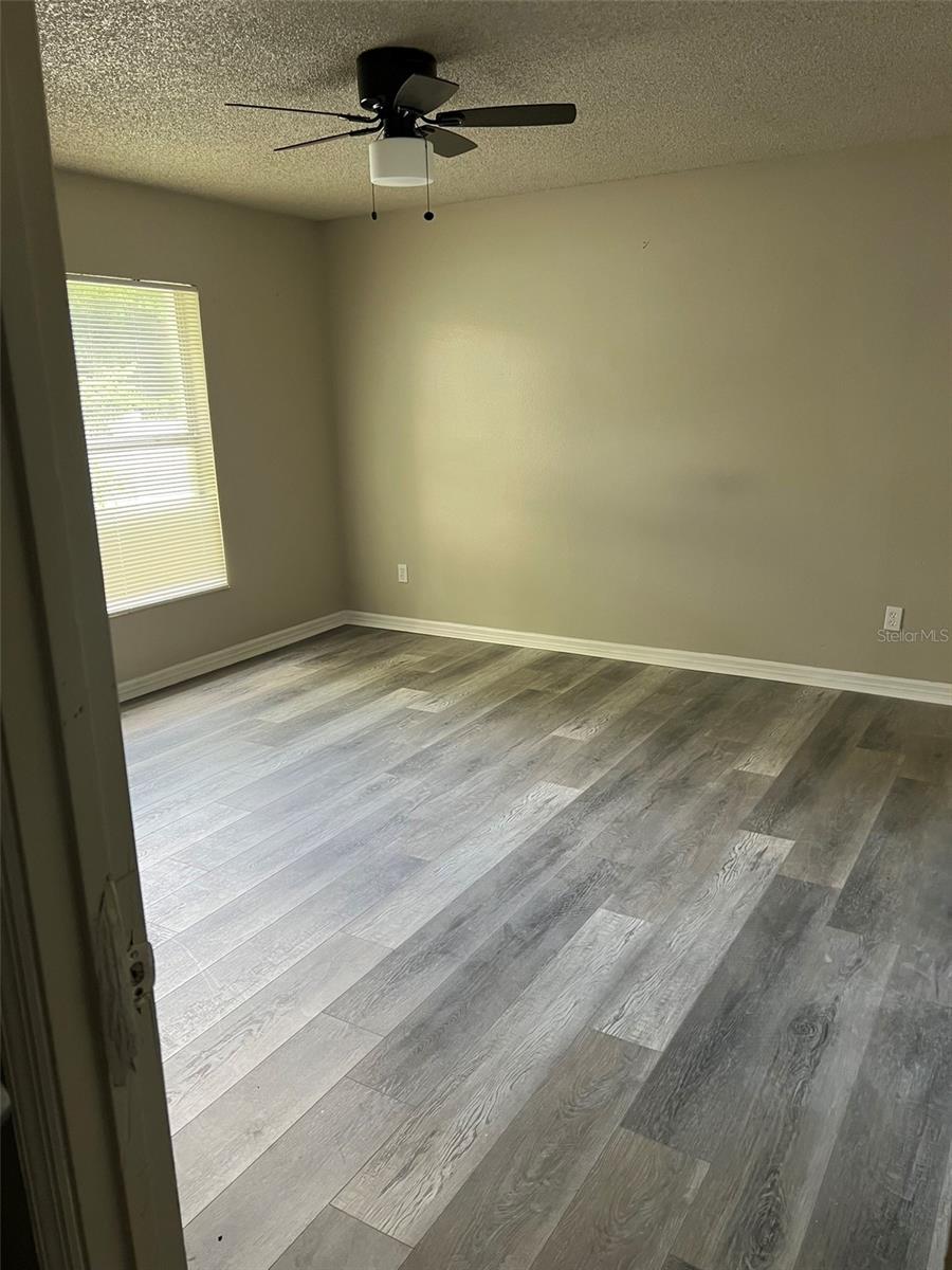 Image 14 of 29 For 319 Eaton Street