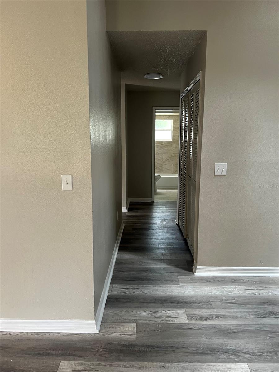 Image 19 of 29 For 319 Eaton Street