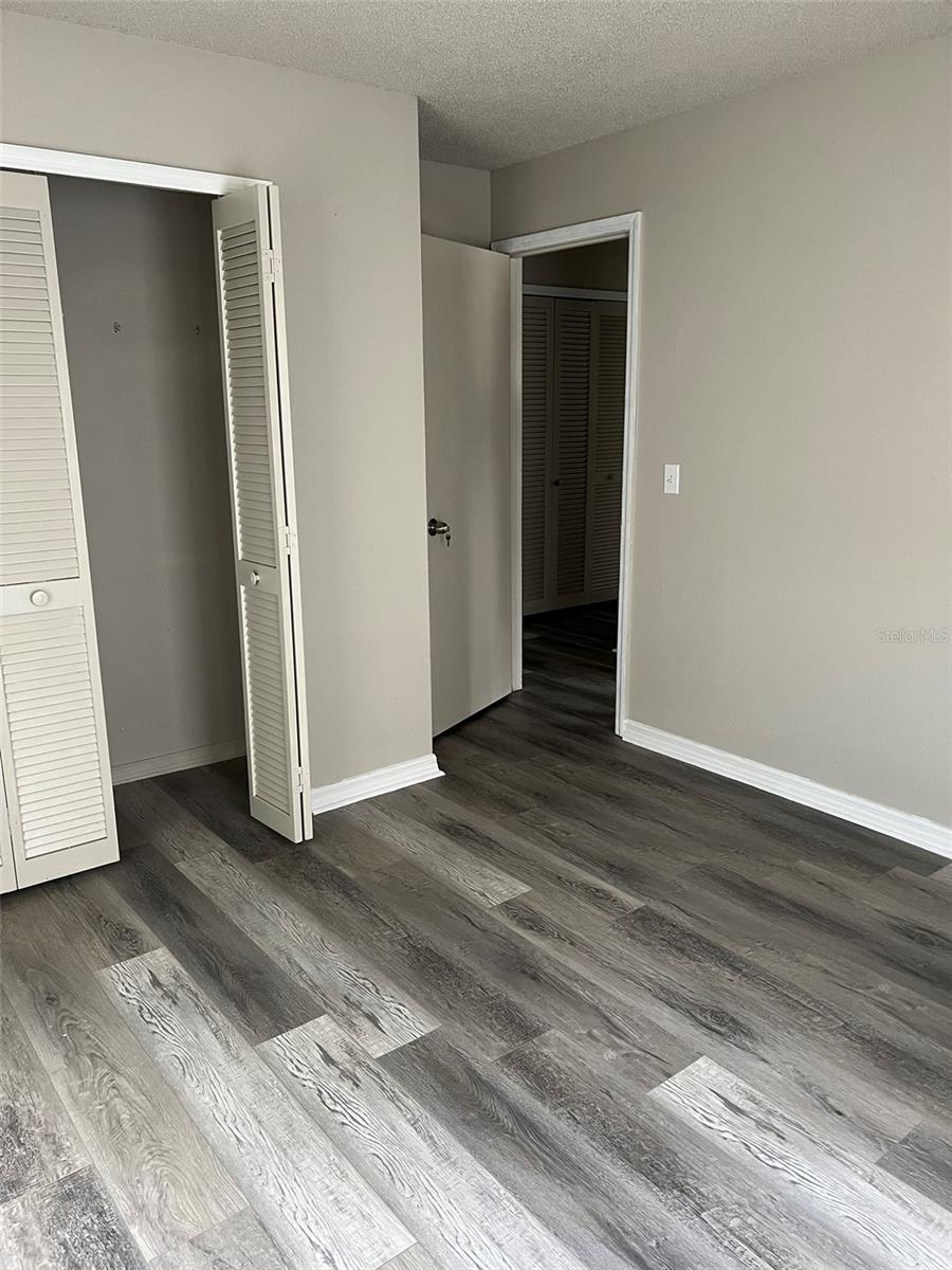 Image 28 of 29 For 319 Eaton Street