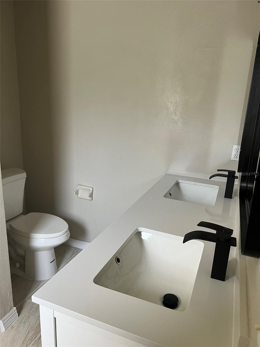 Image 9 of 29 For 319 Eaton Street