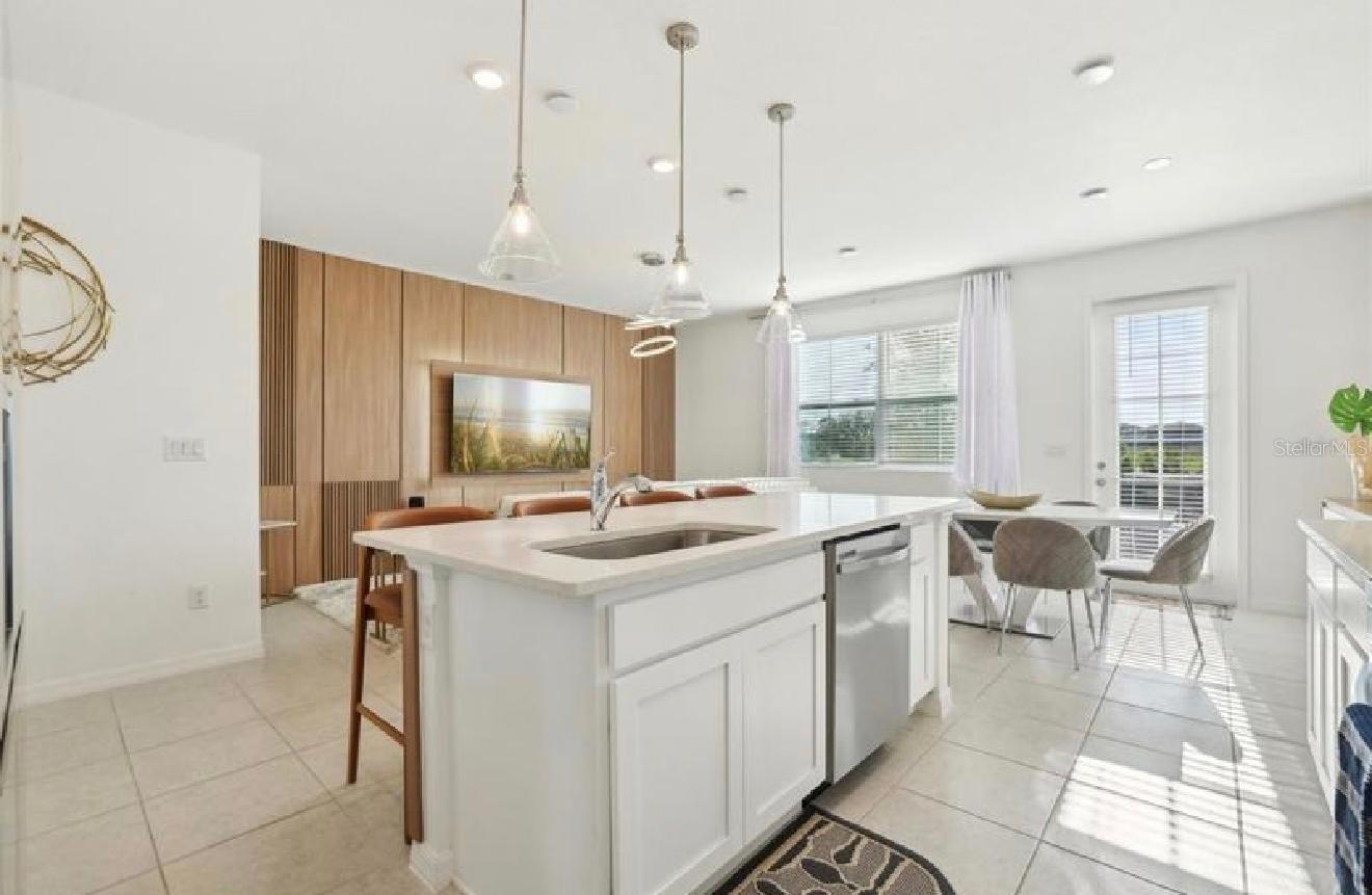 Image 12 of 43 For 646 Longboat Drive 646