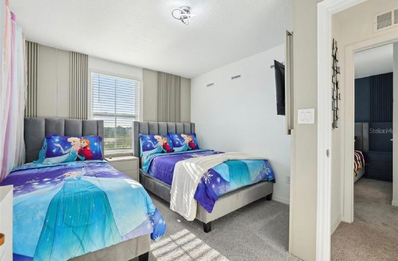 Image 28 of 43 For 646 Longboat Drive 646