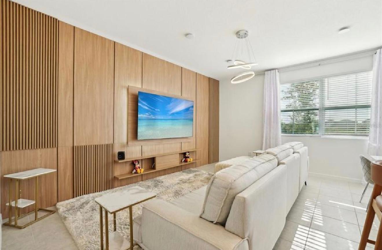 Image 5 of 43 For 646 Longboat Drive 646