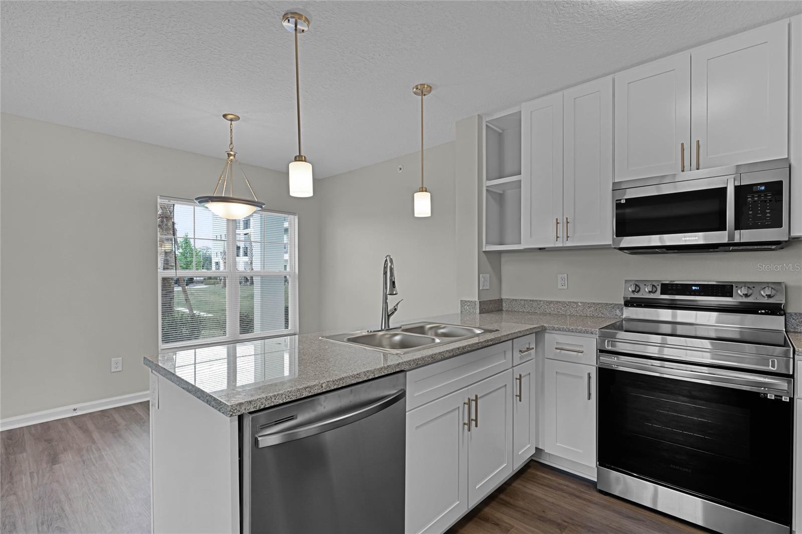 Image 9 of 20 For 1974 Goldenrod Road Road 302