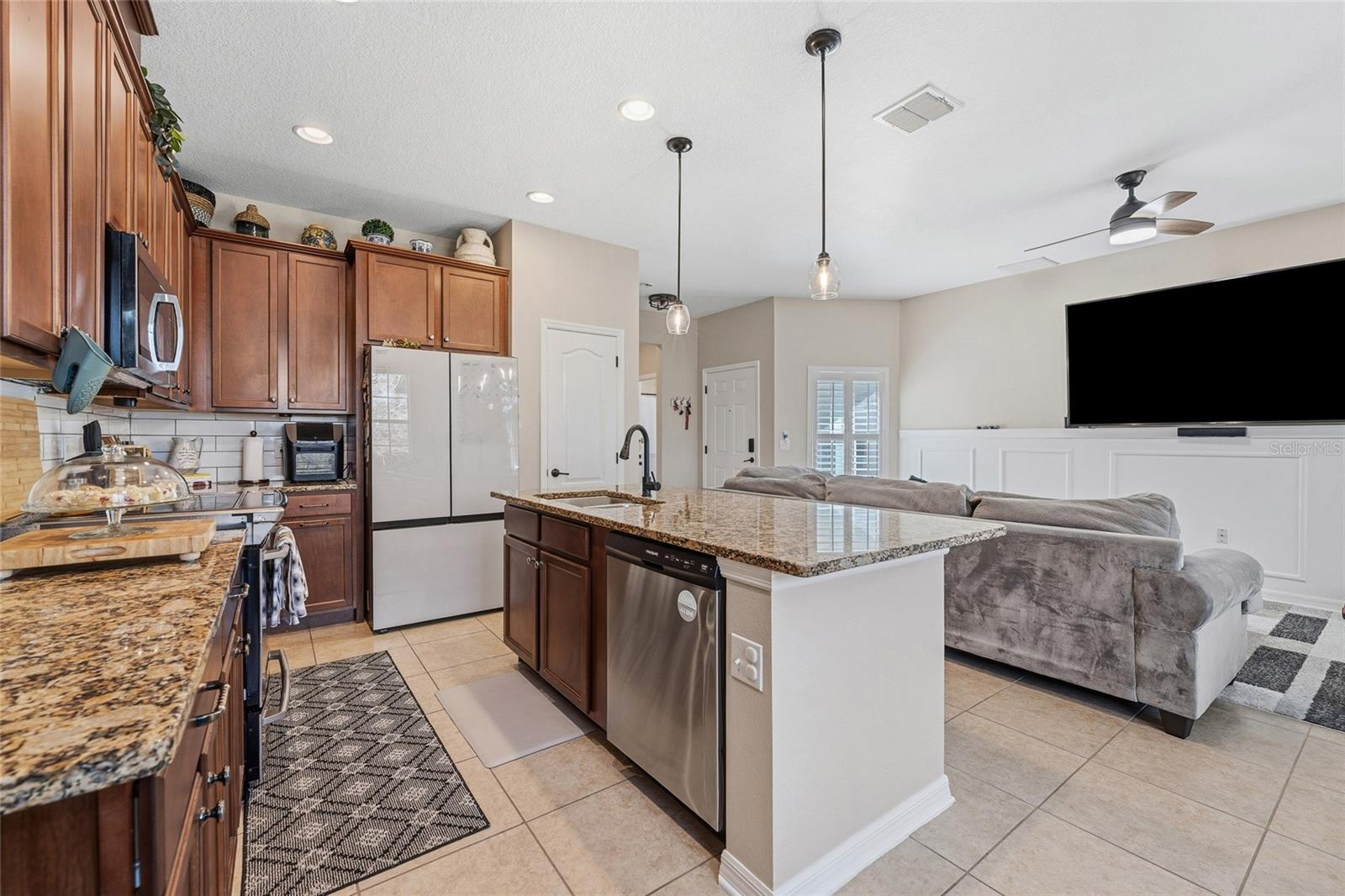 Image 9 of 36 For 2675 River Landing Drive