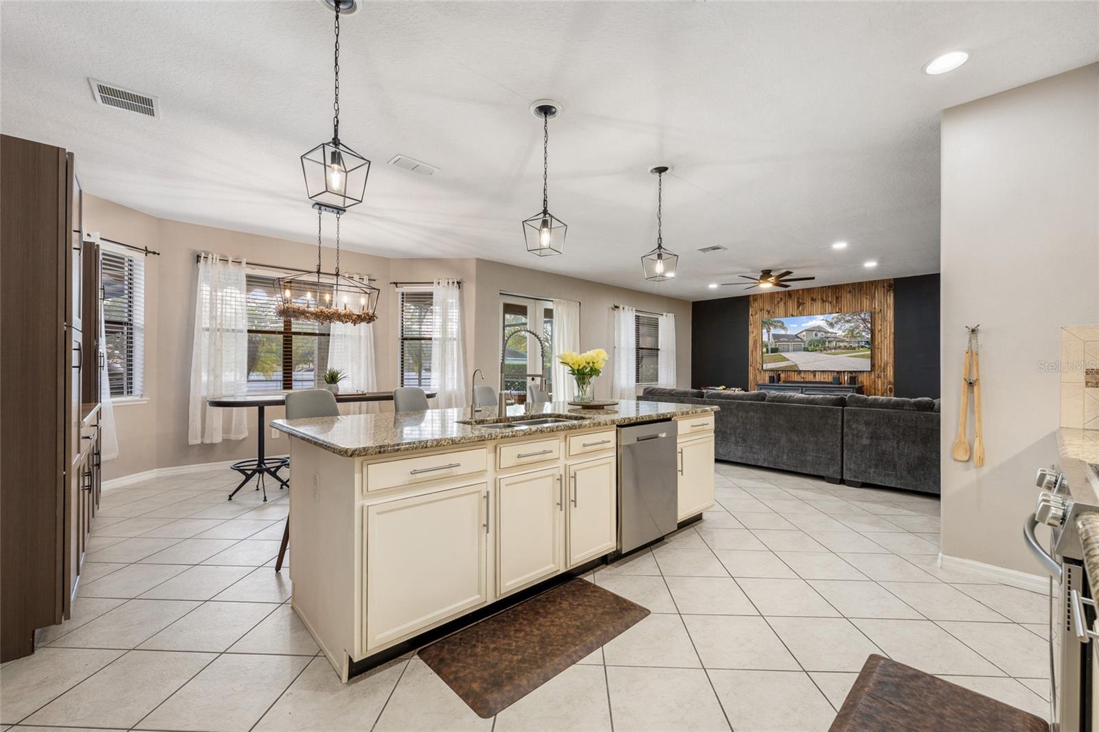 Image 13 of 52 For 3830 Marietta Way