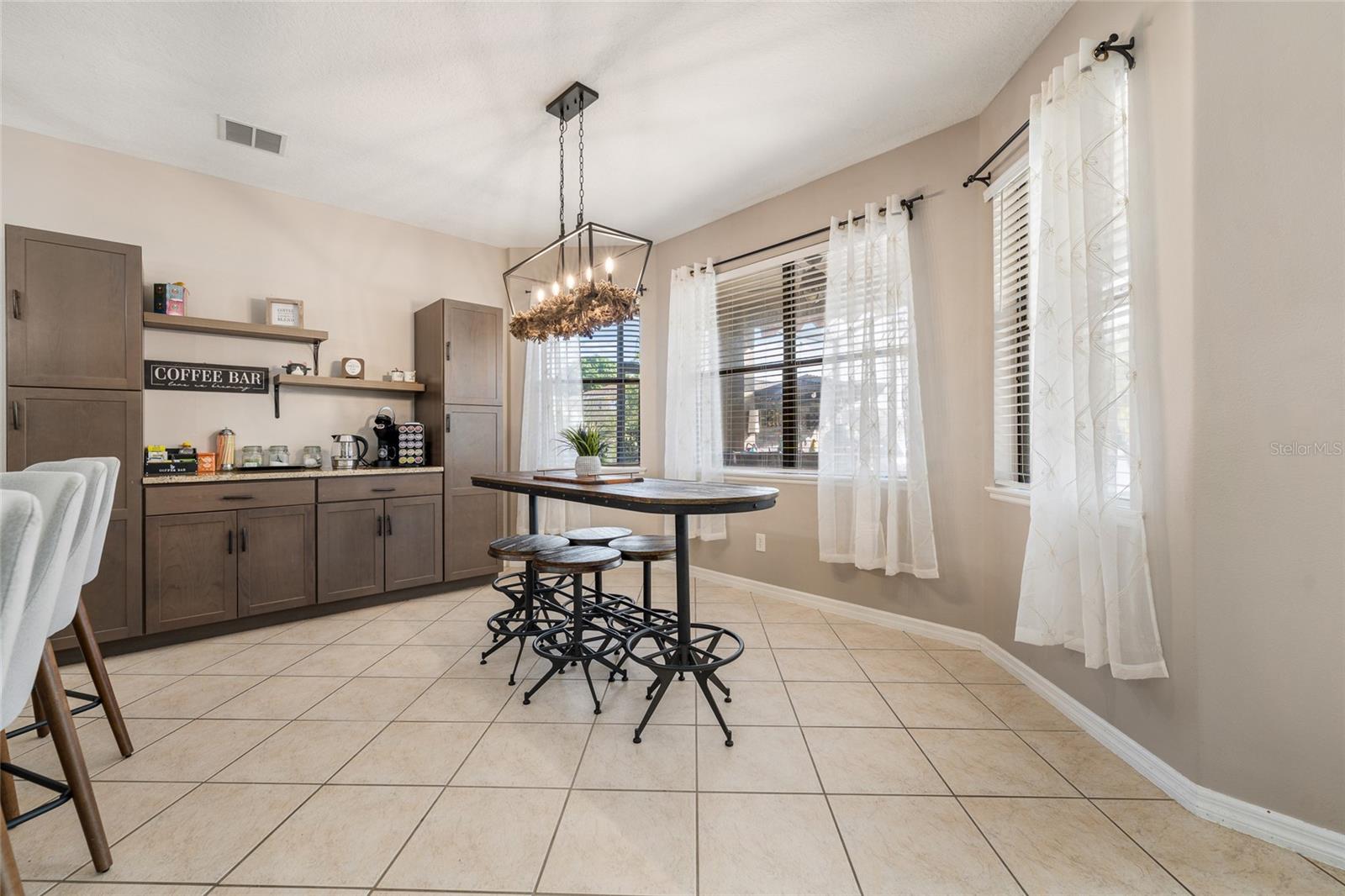 Image 17 of 52 For 3830 Marietta Way