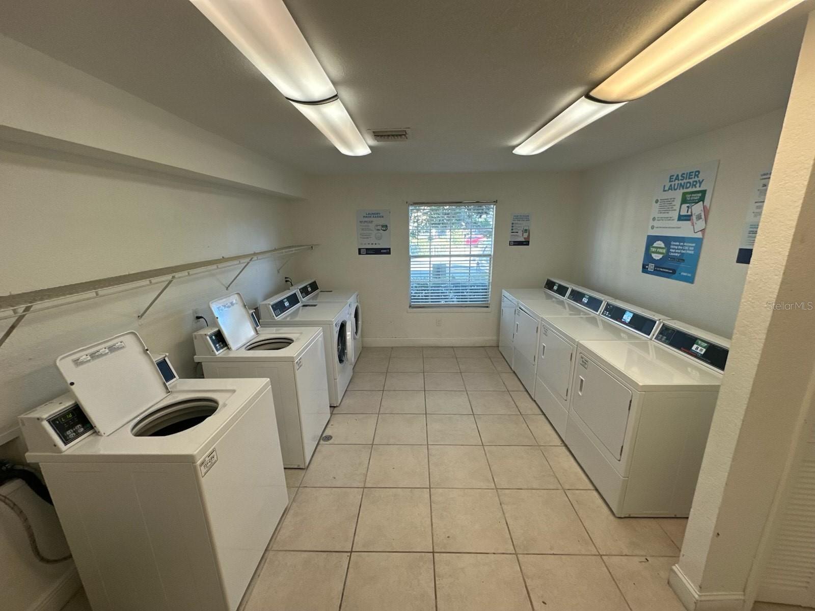 Image 10 of 12 For 1916 Lake Atriums Circle 28