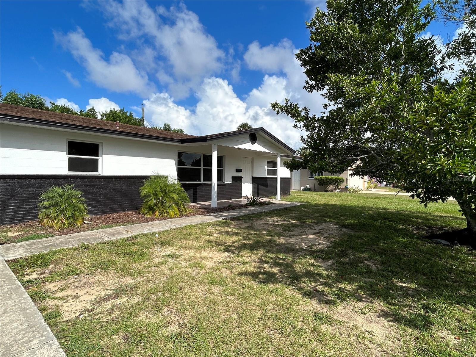 Image 2 of 10 For 1315 Laurel Drive