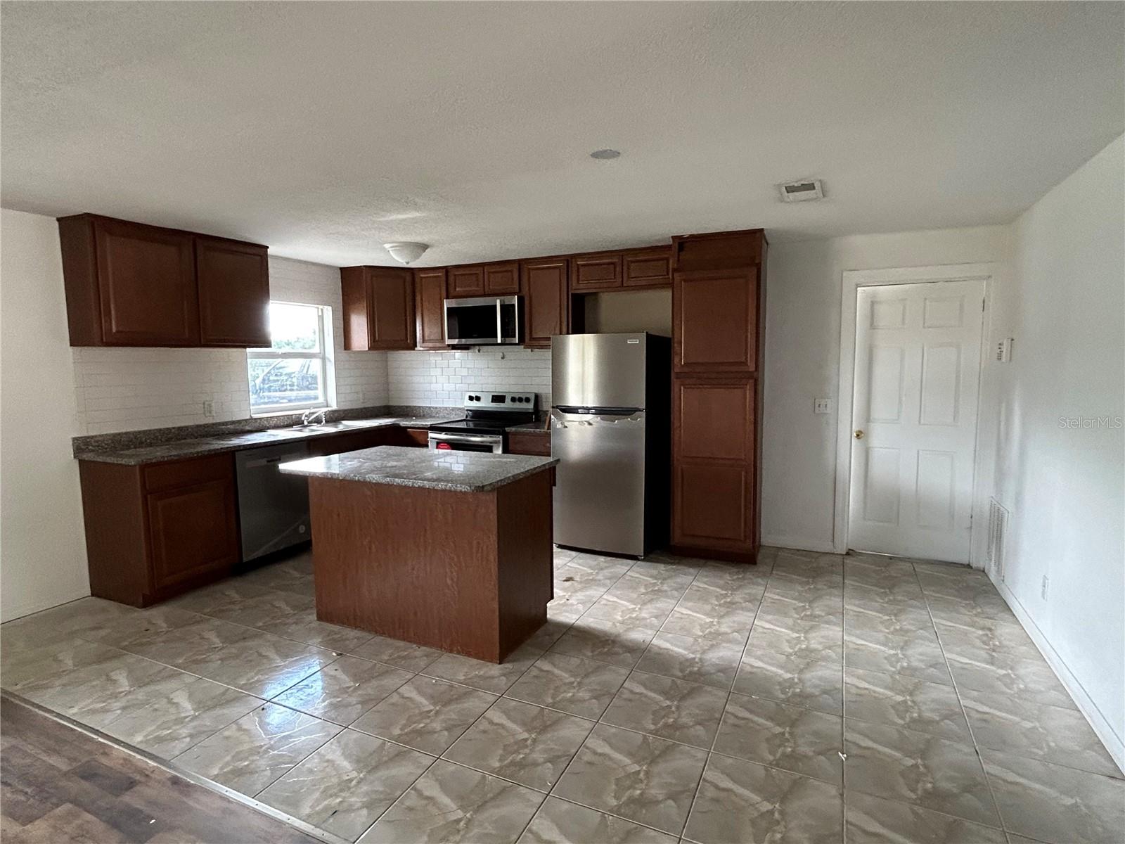 Image 5 of 10 For 1315 Laurel Drive