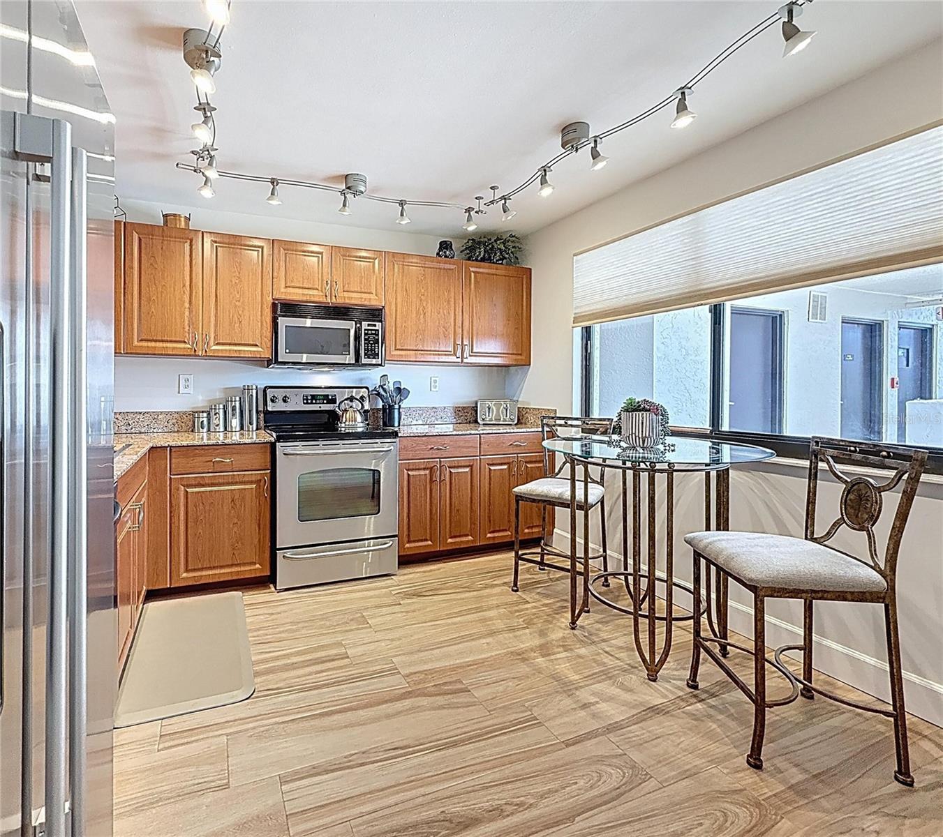 Image 6 of 25 For 1581 Gulf Boulevard 102n