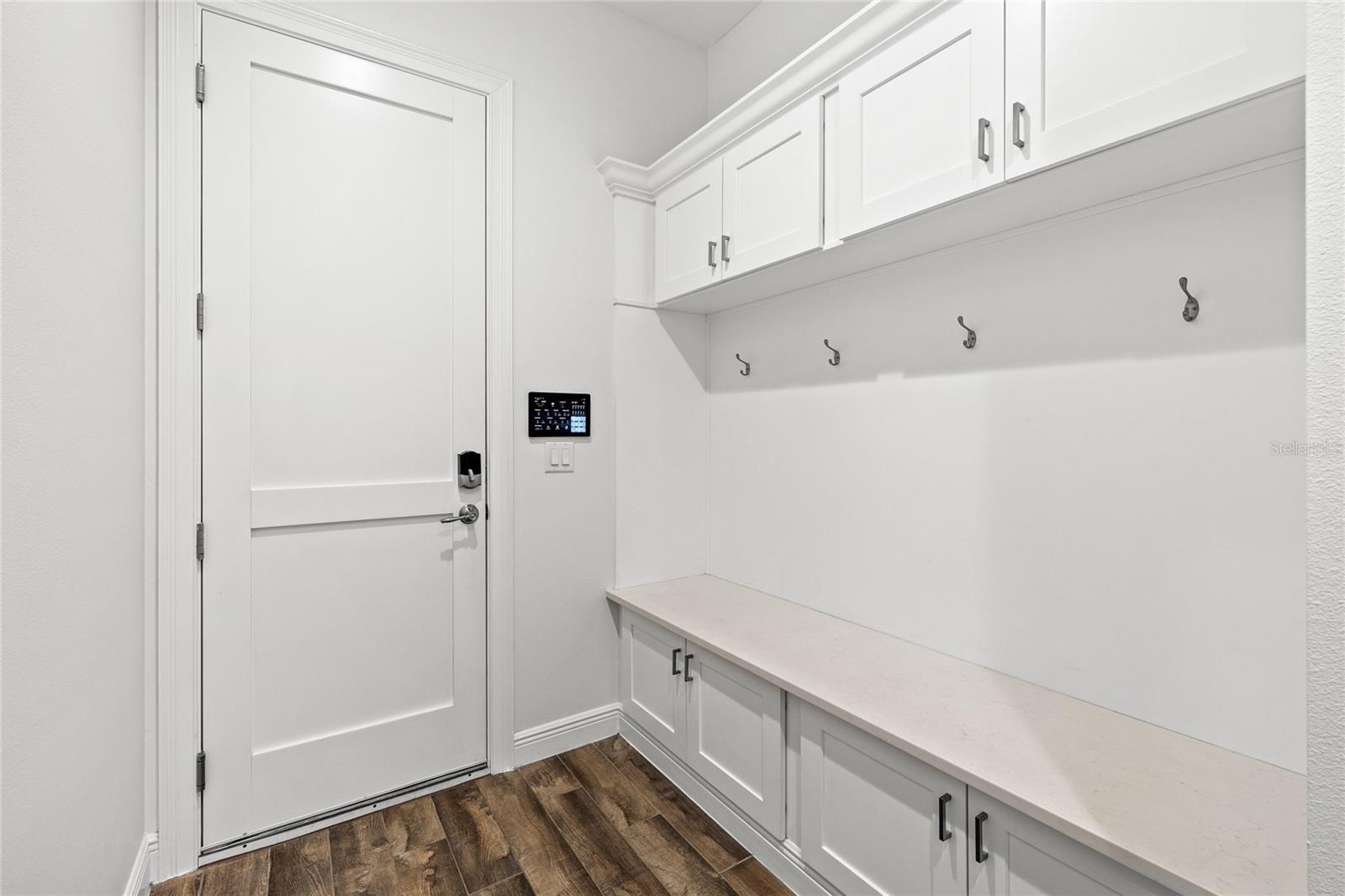 Image 24 of 41 For 1420 Dingens Avenue