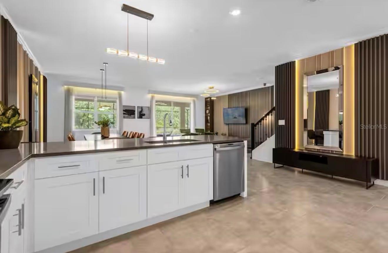 Image 13 of 83 For 2992 Penelope Loop