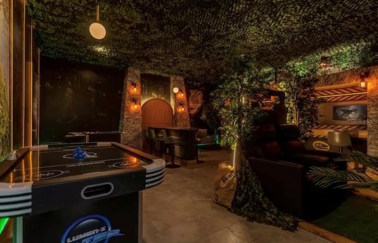 Image 27 of 83 For 2992 Penelope Loop