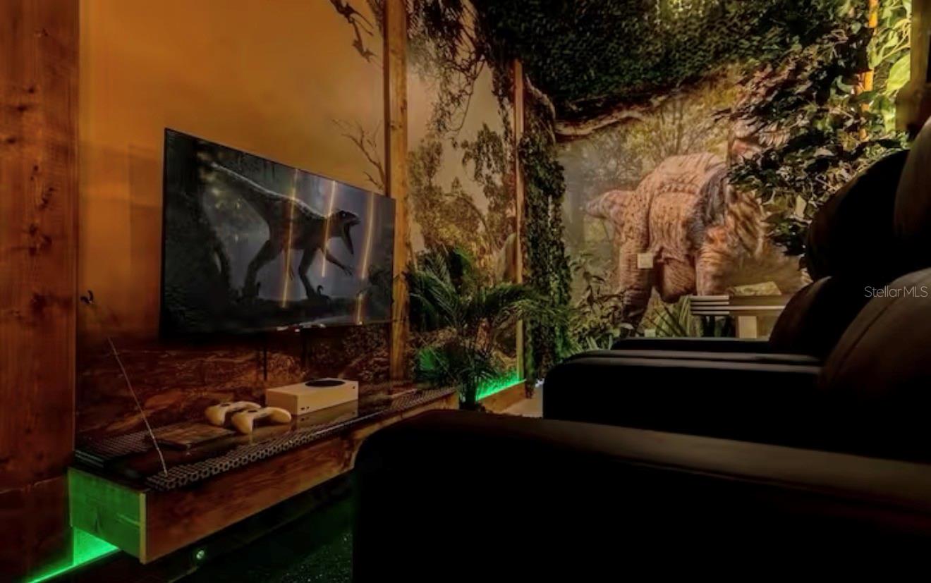 Image 30 of 83 For 2992 Penelope Loop