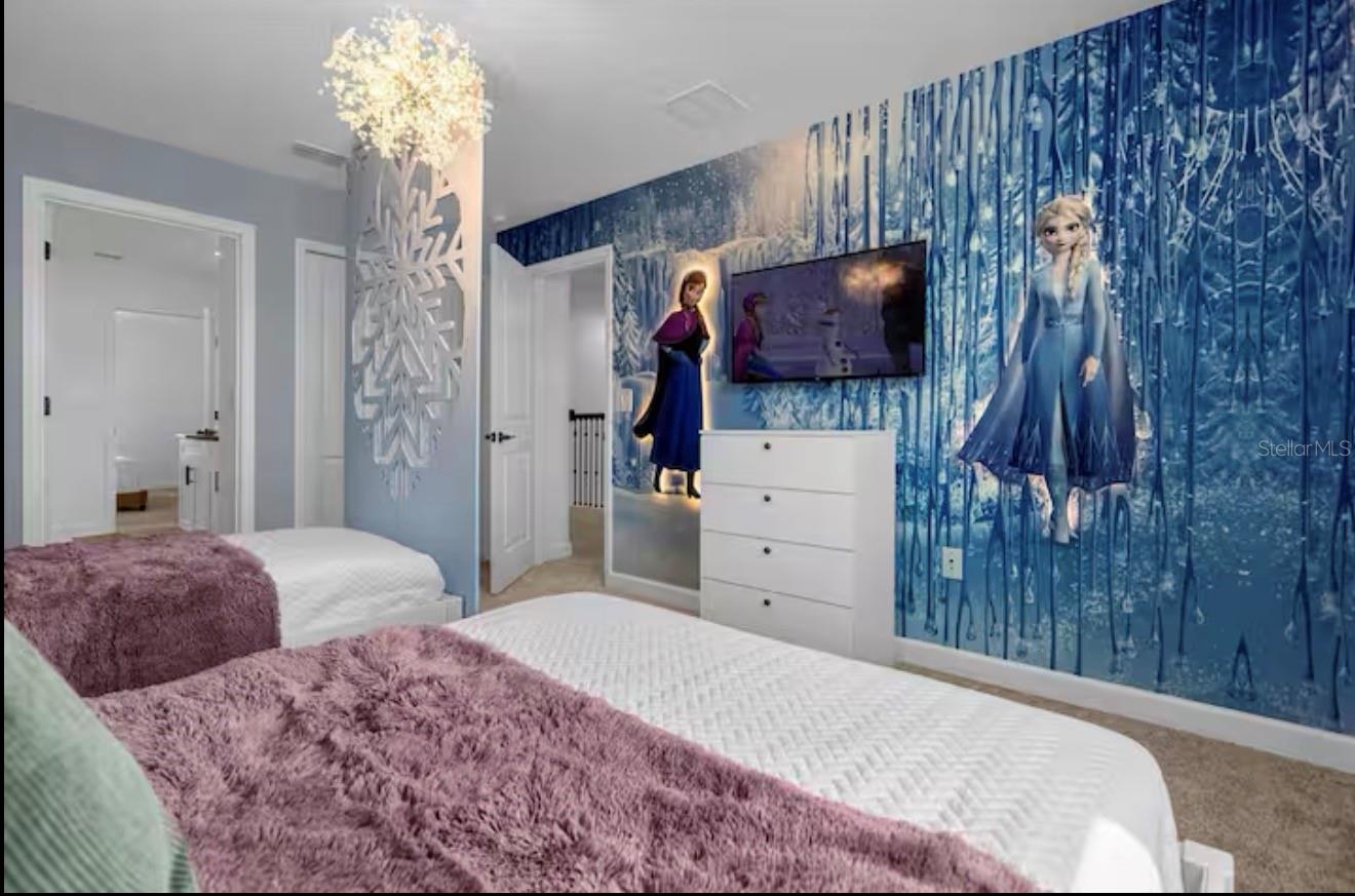 Image 43 of 83 For 2992 Penelope Loop